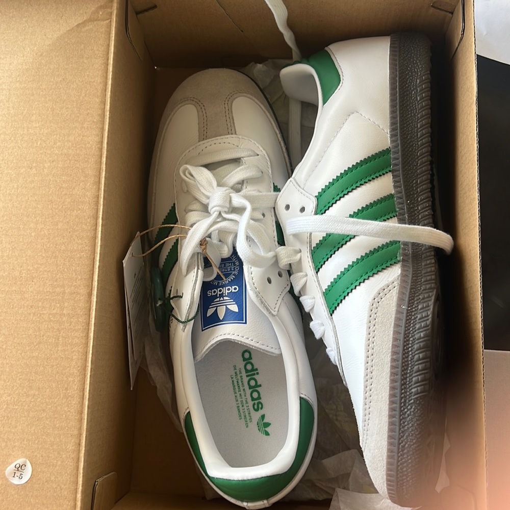 Green white black size 6 adidas sambas. Brand new with box